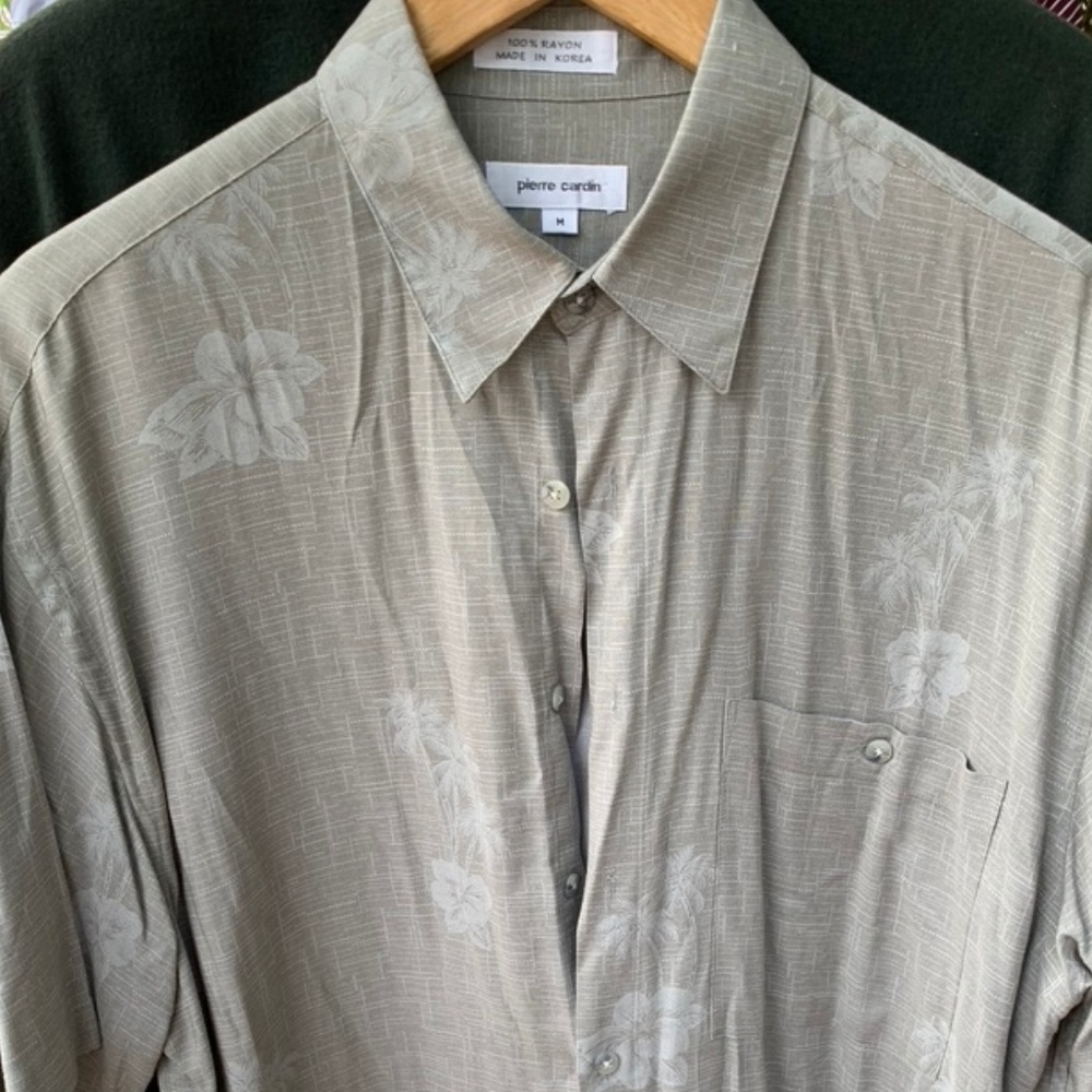 Pierre Cardin Men's Medium subdued floral